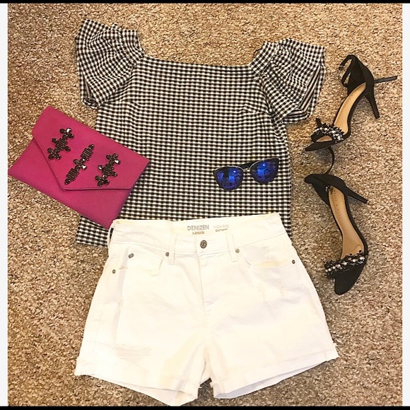 Gingham, off-the-shoulder, top! - Picture 2 of 5